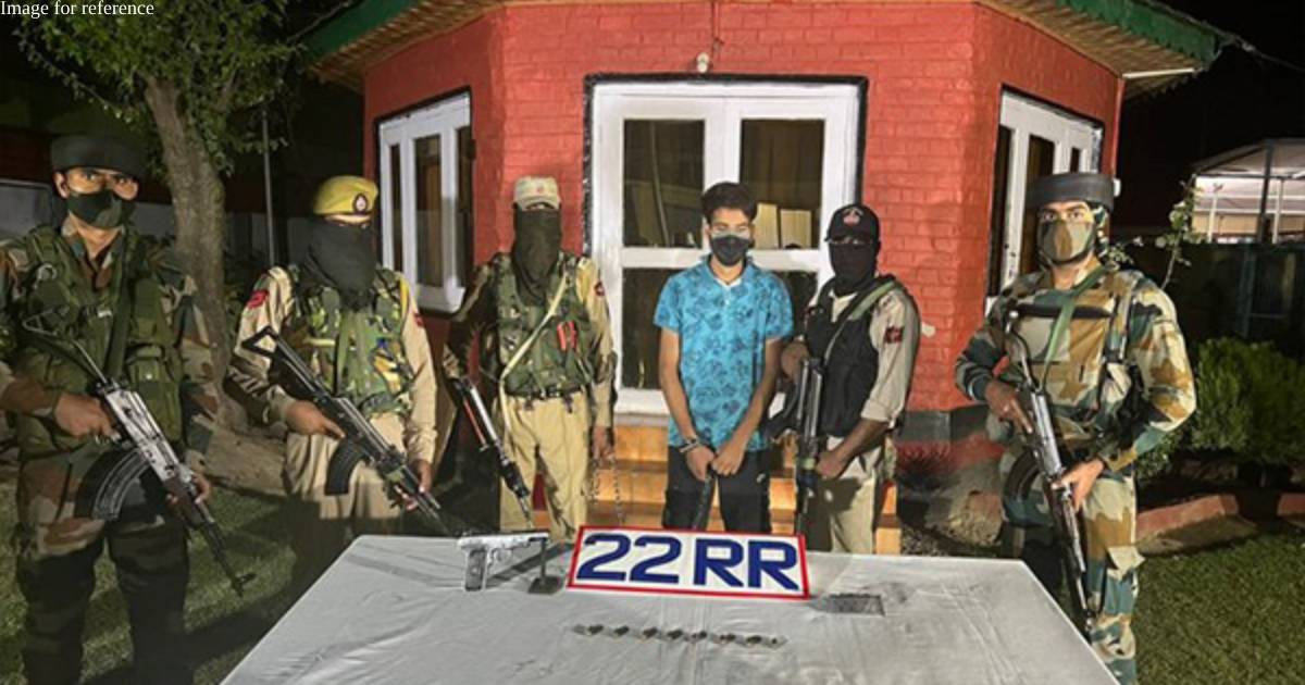 J-K Police arrests one hybrid LeT terrorist from Sopore; arms, ammunition recovered